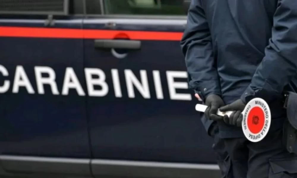 Ιταλία: Καραμπινιέροι εισβάλουν σε σπίτια αντιεμβολιαστών